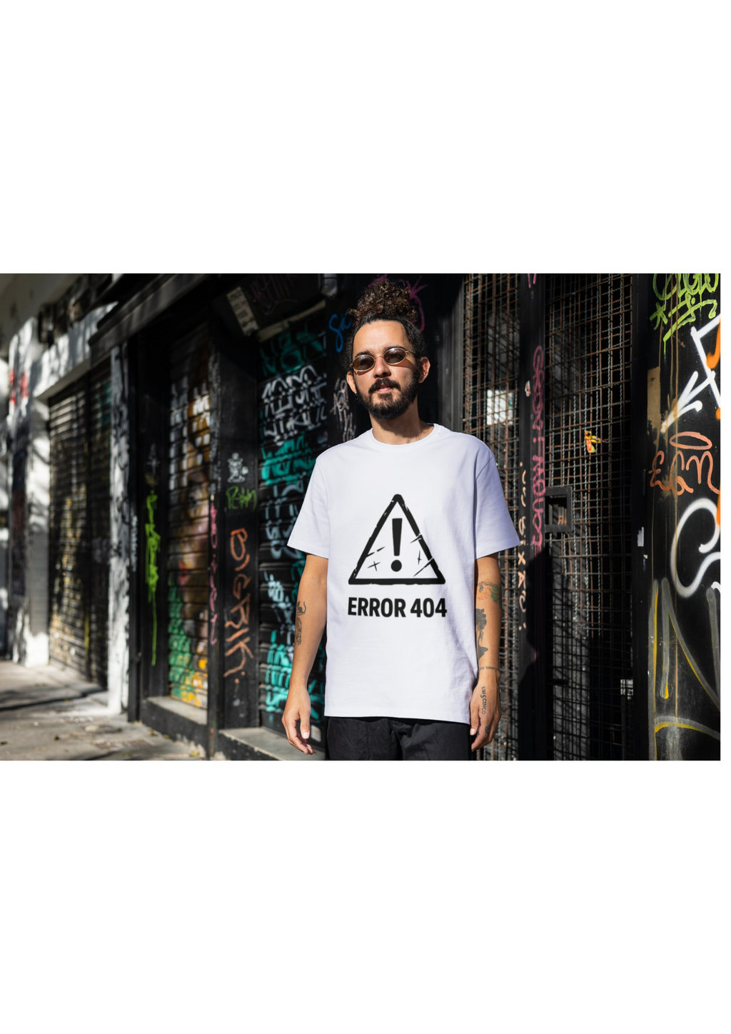 Error 404 – koszulka z symbolem ostrzeżenia